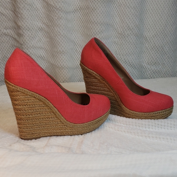 Platform Heels - Picture 4 of 5